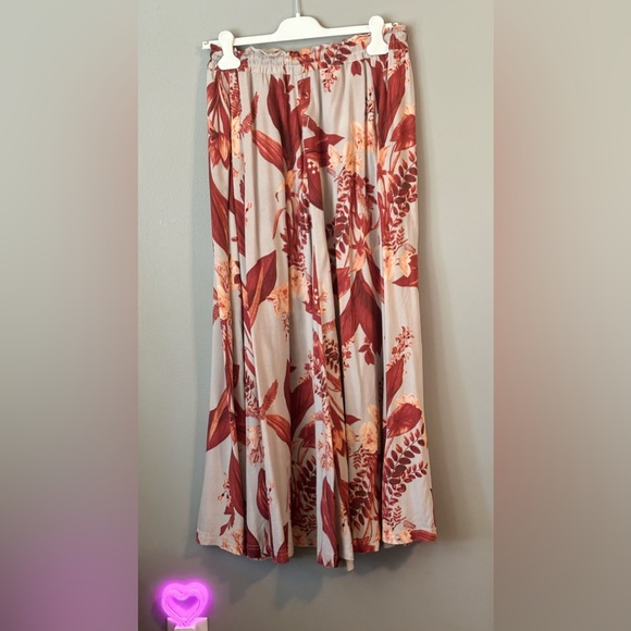 Beautiful grey and floral maxi skirt - Picture 3 of 4